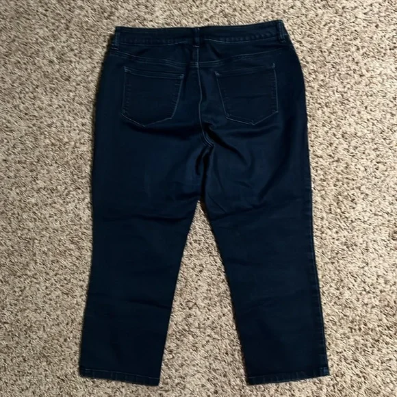 Chicos platinum denim size 1.5 capris - Picture 3 of 3